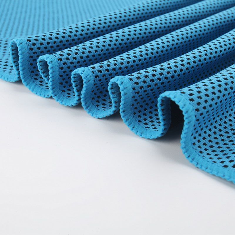 Cooling Towel_0000_Layer 7.jpg