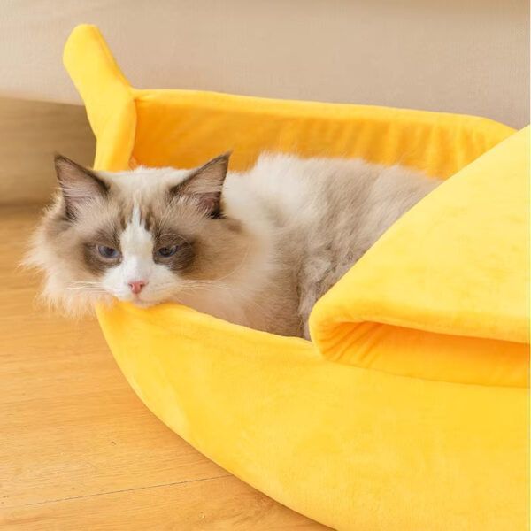 Cozy Banana Pet Bed_0025_Layer 3.jpg