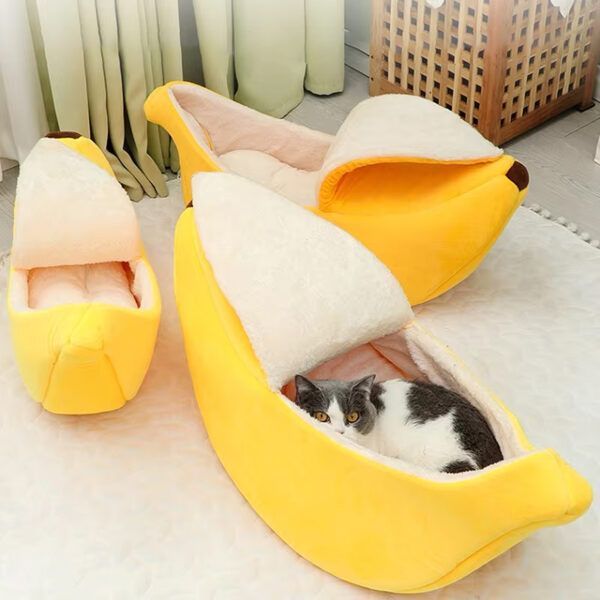 Cozy Banana Pet Bed_0026_Layer 2.jpg